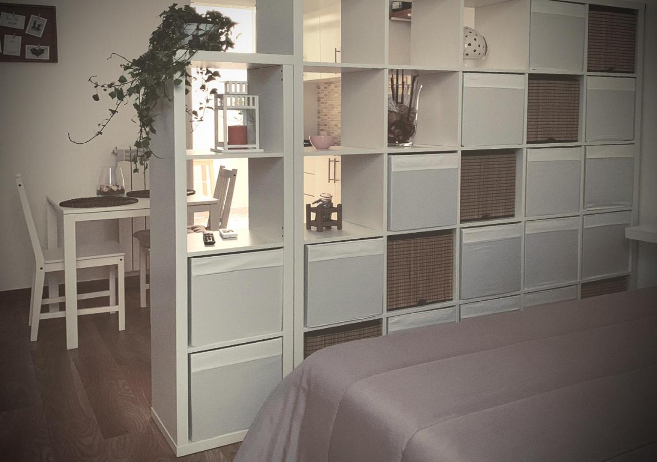 Satyria Apartments Таранто Екстериор снимка